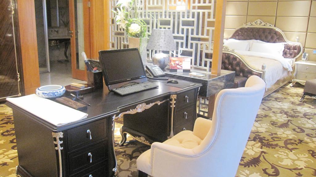 Glarun Jinling Hotel Nanjing  Exterior foto